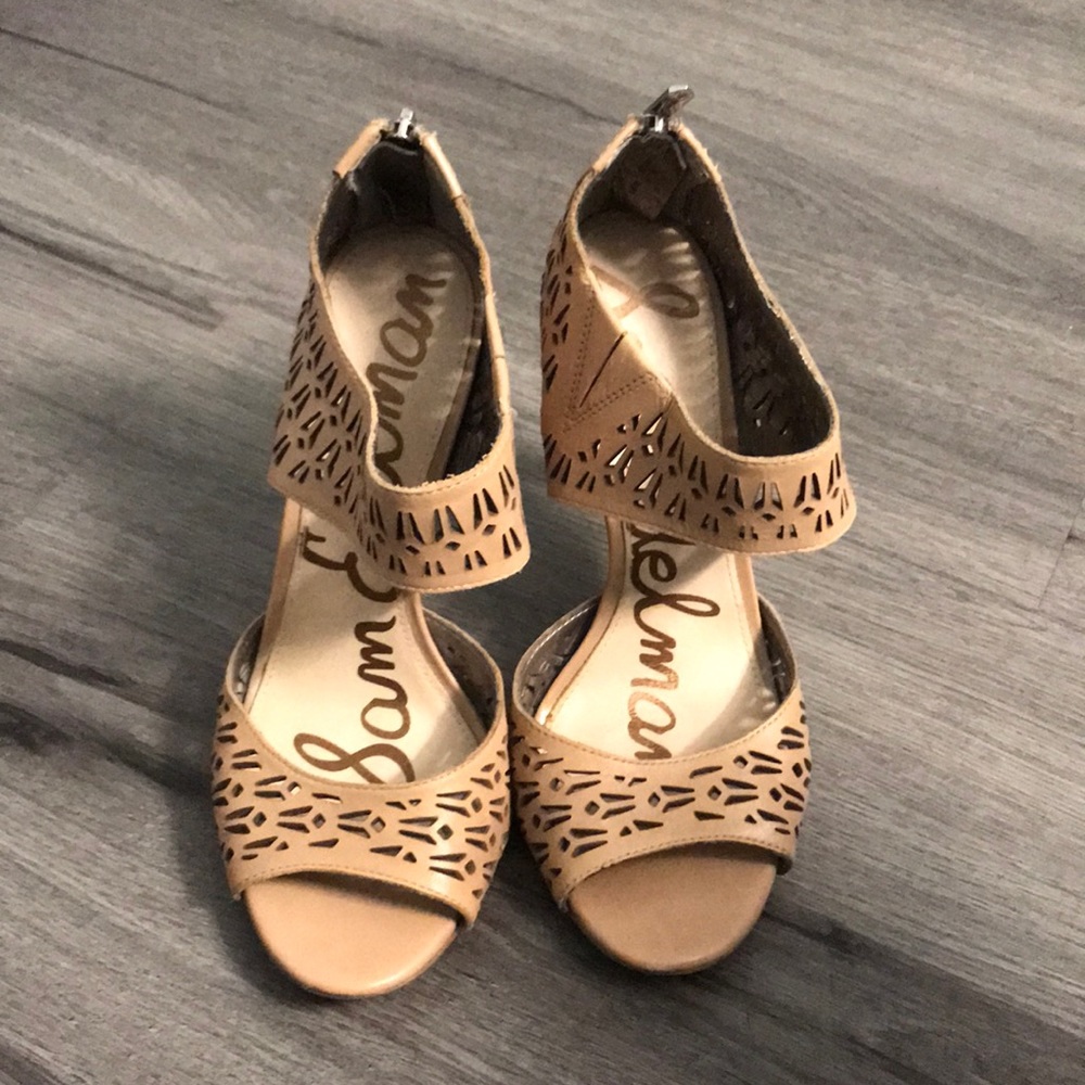 ⭐️ Nude high heels
